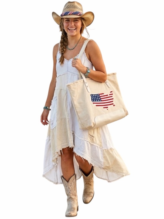 MW Most Wanted Handbags - Most Wanted patriotic Americans canvas tote bag cream USA flag America NWT